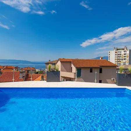 Apartmants Belvedere アパート リエカ